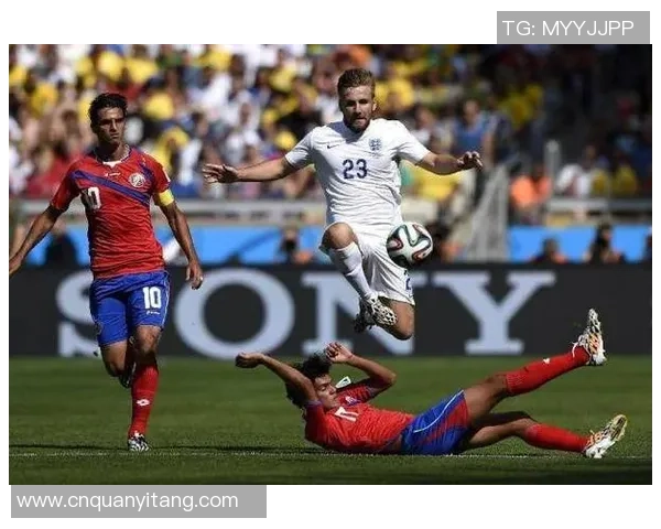 巴西与巴拉圭激战世界杯预选赛争夺晋级名额的关键之战 巴西与巴拉圭激战世界杯预选赛争夺晋级名额的关键之战