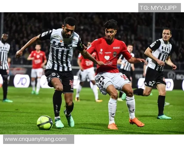 德甲焦点战沙尔克04对决弗赖堡全方位前瞻分析 德甲焦点战沙尔克04对决弗赖堡全方位前瞻分析